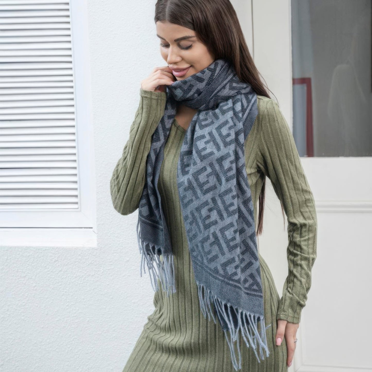 Maze Pattern Tassel Blanket scarf